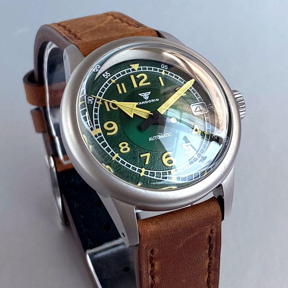 사용자 정의 새로운 36mm 더블 돔형 사파이어 군사  - Automatic Pilot Watch 리뷰 및 가격